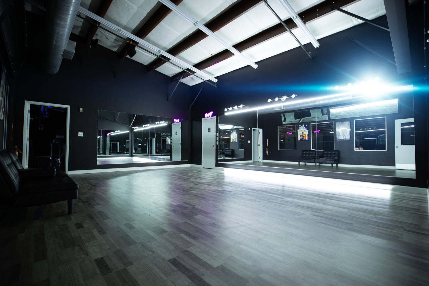 Roman Empire Gym Posing Room