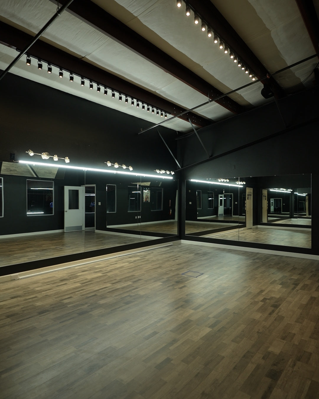 Posing Room at Roman Empire Gym in League City, TX